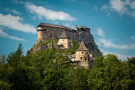 Oravský hrad (celkový pohled)