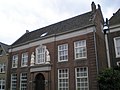 Voormalig Oude Mannen en Vrouwenhuis aan de Nieuwstraat 12 (rijksmonument)
