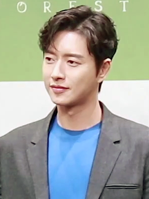 Park Hae-jin in Jan 2020.png