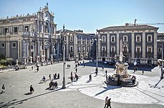 Piazza Duomo, Catania.jpg