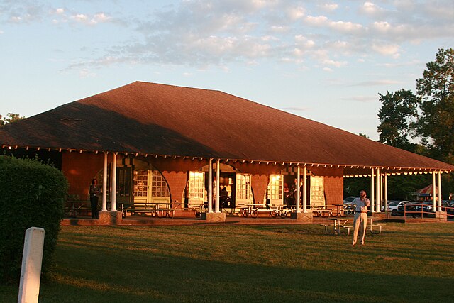 File:Picnic_Pavillion.jpg