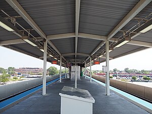 Platform at Pulaski (Orange), looking northeast.jpg