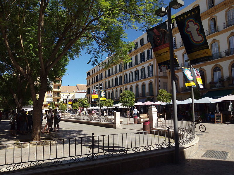 File:Plaza Merced Norte.jpg