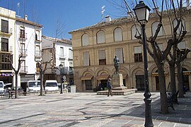 Plaza del Conceyu, del tipu Plaza Real, en Alcalá la Real (Xaén)