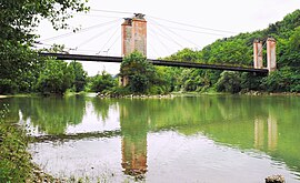 Bourret'te Garonne nehri üzerindeki Gisclard Köprüsü