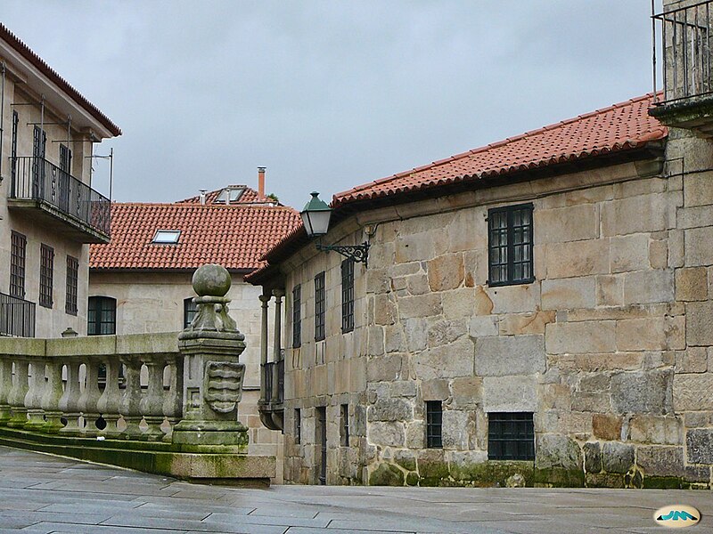 File:Pontevedra, Museo, Rúa Naranjo, Galicia (Spain).jpg