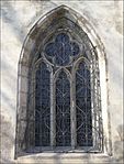 Фрагмент зовнішнього вигляду костелу — вікно