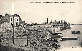 Premiers quais aménagés et barques de pêcheurs.