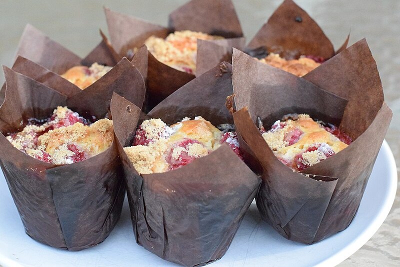 File:Raspberry and white chocolate streusel muffins (15054507122).jpg