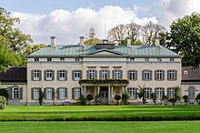 File:Rastede,_Schloss,_2019-10_CN-06.jpg