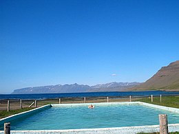 Reykjafjarðarlaug (700589586) .jpg