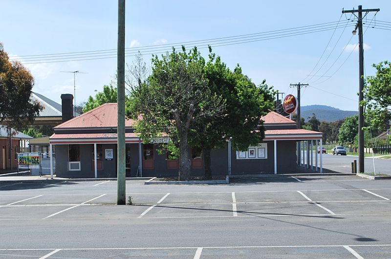 File:Riddells Creek Hotel 006.JPG