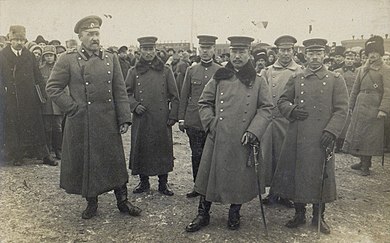 Japanese officers in Vladivostok with local commander Lieutenant-General Rozanov (1920). Rozanov general.jpg