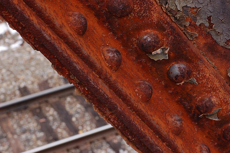 File:Rusty Railroad Bridge Peeling 3008px.jpg