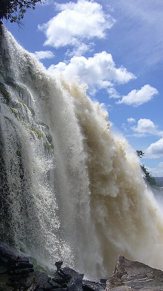 File:Salto El Hacha.jpg