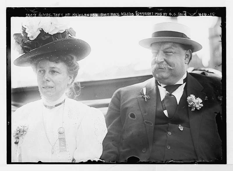 File:Sec'y & Mrs. Taft at New London boat race (Harvard-Yale) LCCN2014681963.jpg