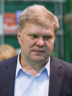 Sergey Mitroxin (Moskva xalqaro kitob ko'rgazmasi 2013) .jpg