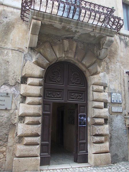 File:Sermoneta Pottery Museum building.jpg