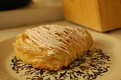 Plaka.jpg üzerinde Sfogliatelle