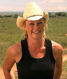 Shelley Craft joined Scott Cam as a host from the fourth season onwards. Shelley Craft, The Great Outdoors.jpg