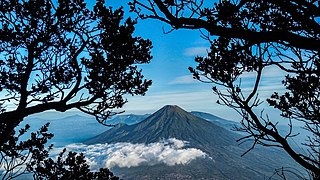 <span class="mw-page-title-main">Mount Sindoro</span> An active stratovolcano in Central Java