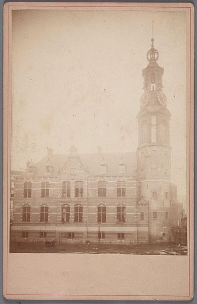 File:Singel De Munttoren en het nieuwe Muntgebouw, kort na de bouw.jpg