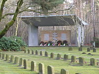 Sowjetischer Ehrenfriedhof Stukenbrock, Ehrenhalle, 1.jpeg