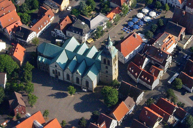 File:St.Ägidius Kirche Wiedenbrück.jpg