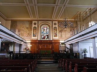 St Peter's, interior St Peter's, Hammersmith 03.JPG