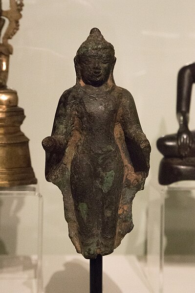 File:Standing Buddha, Myanmar or Thailand, ca 9th c, bronze, Prague NG Vp 3131, 151214.jpg