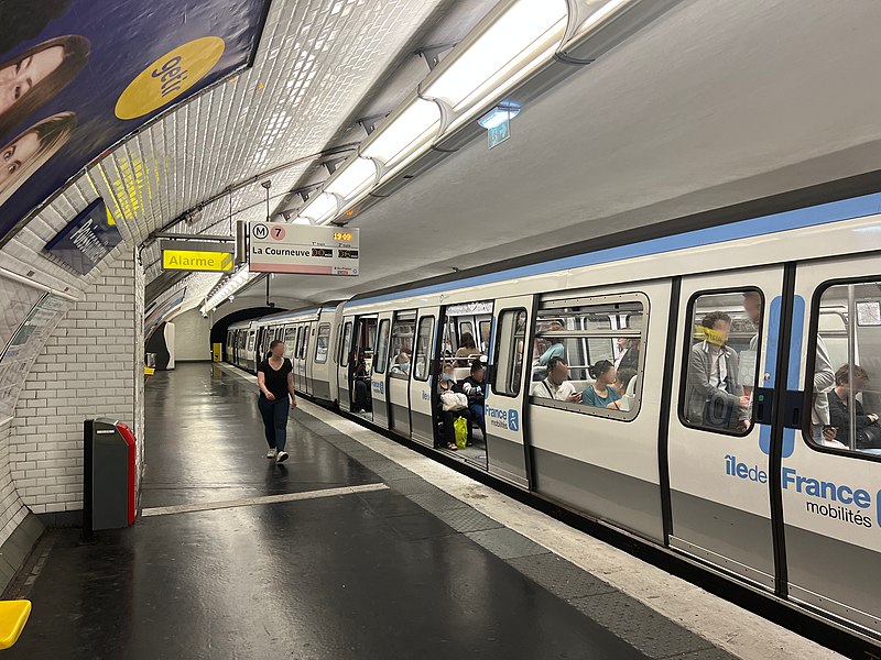 File:Station Poissonnière Métro Paris Ligne 7 - Paris IX (FR75) - 2022-06-24 - 2.jpg