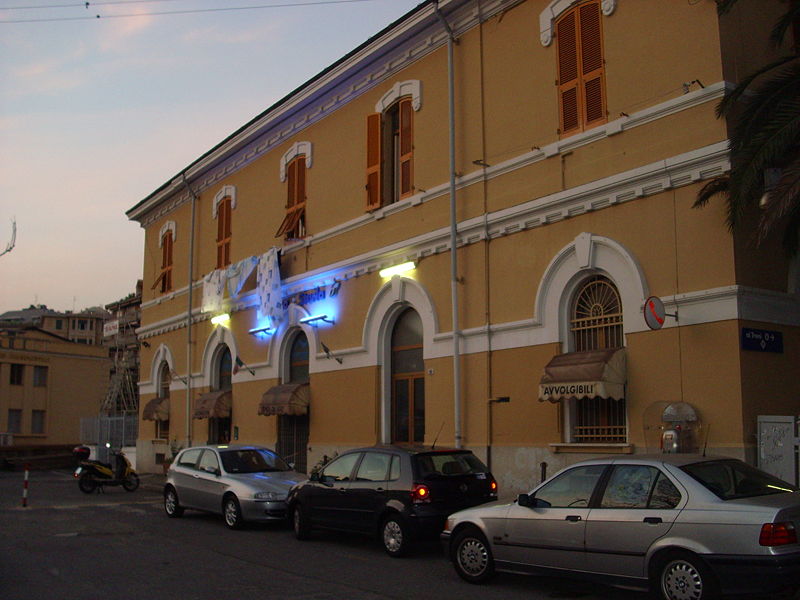 File:Stazione Genova Sturla.jpg