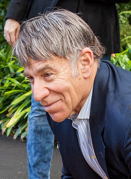 File:Stephen Schwartz 20181201-6013 (cropped).jpg