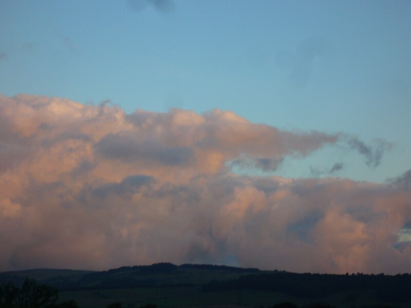 File:Sunrise In The Peak District.jpg