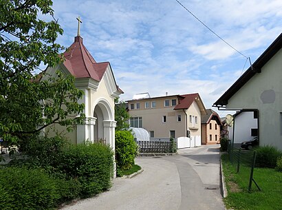 How to get to Svetje with public transit - About the place