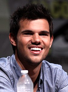 Taylor Lautner Comic-Con 2012.jpg