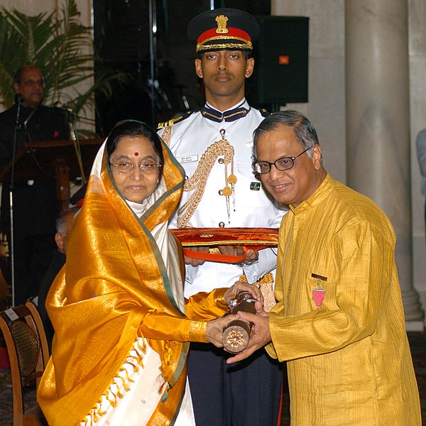 File:The President, Smt. Pratibha Devisingh Patil presenting the Padma Vibhushan to Shri N.R. Narayana Murthy, at an Investiture-I Ceremony, at Rashtrapati Bhavan, in New Delhi on May 05, 2008.jpg