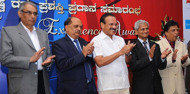 File:The Union Minister for Law & Justice, Shri D.V. Sadananda Gowda at the inauguration of the Export Excellency Award-2015, organised by the Federation of Karnataka Chambers of Commerce & Industry, in Bangalore on June 13, 2015.jpg