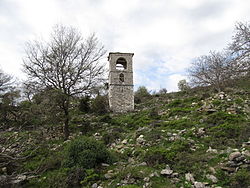 Камбанарията и руините от село Баница (2013)