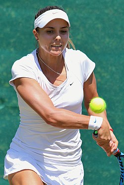 Viktorija Tomovová v kvalifikaci Wimbledonu 2018