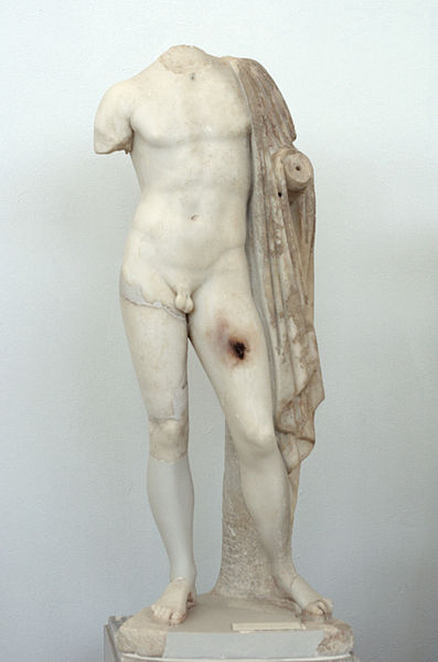 File:Torso Apollo hellenistic Museum Delos A4135 060264.jpg