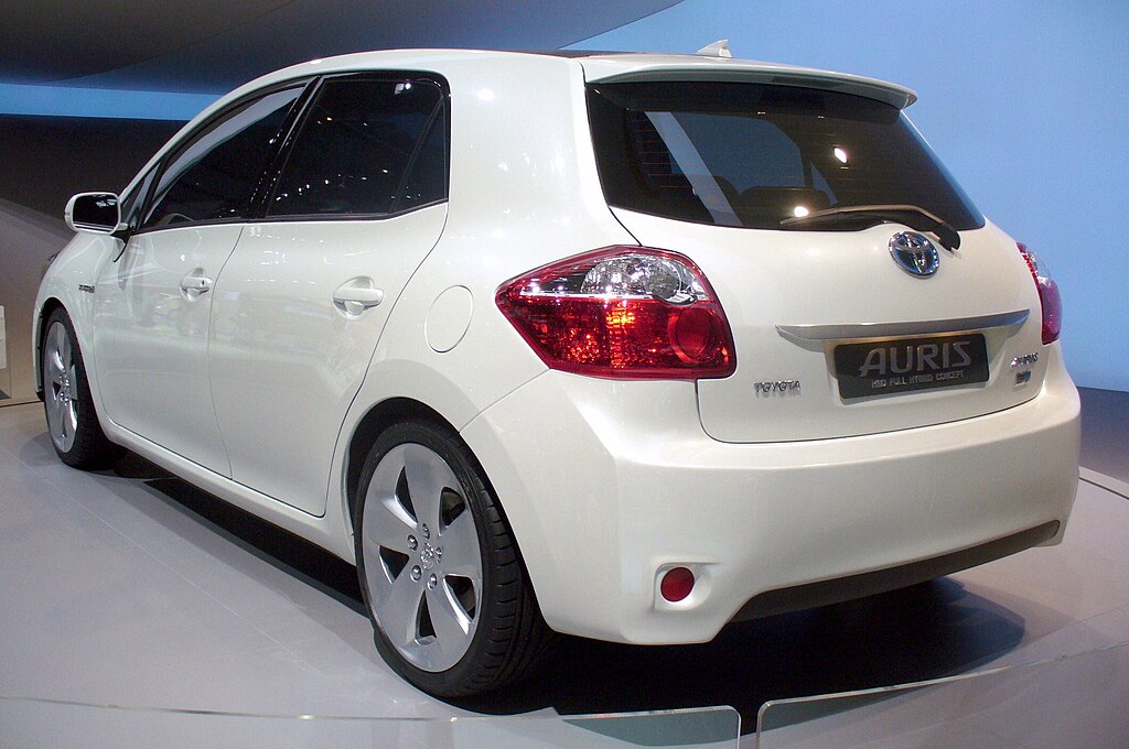 File:Toyota Auris HSD Hybrid Concept Heck.JPG - Wikipedia