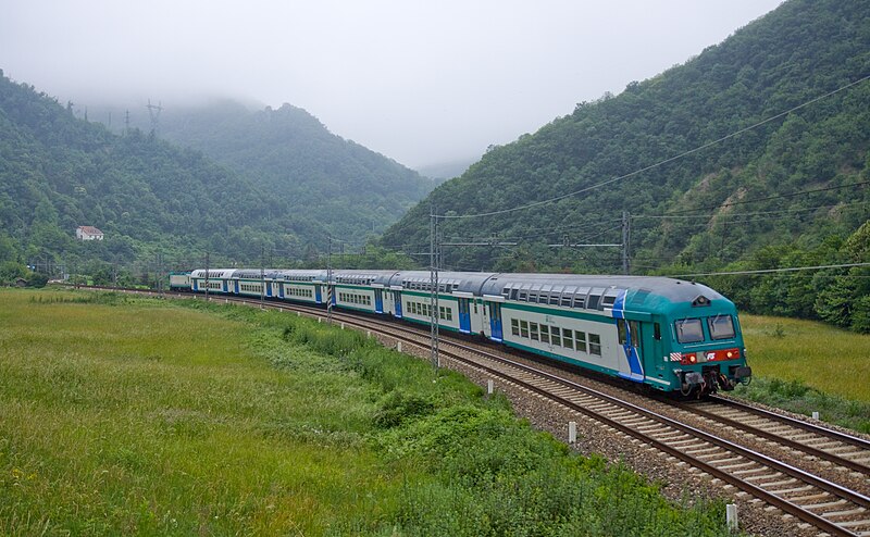 File:Treno 2P Casaralta.jpg