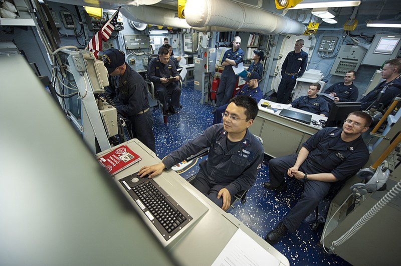 File:USS ARLEIGH BURKE (DDG 51) 140422-N-WD757-112 (13993283265).jpg