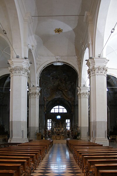 File:Udine 0904 Duomo interior 1.jpg