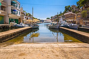 View of the harbor in Cala Figuera, Mallorca (Spain) (23369316630).jpg