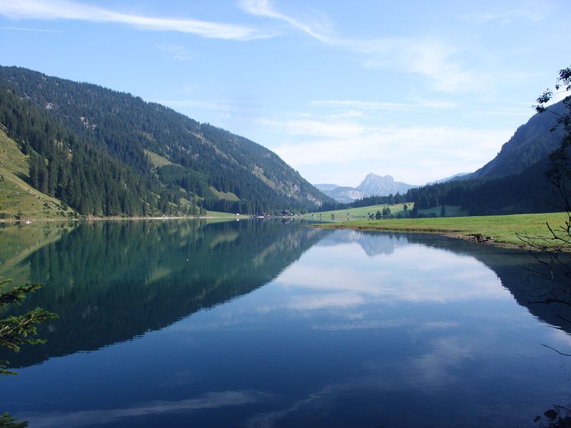 File:Vilsalpsee 030905.jpg