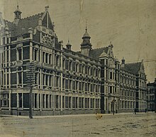 New Zealand Railways headquarters 1905 to 1937
at 75 Featherston Street Wellington Railways Building - Head Office New Zealand Railways, Wellington completed in1904 (10468970306).jpg