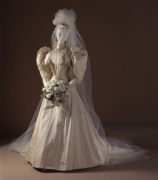 File:Woman's Two-piece Dress (Wedding) LACMA M.70.90a-b.jpg