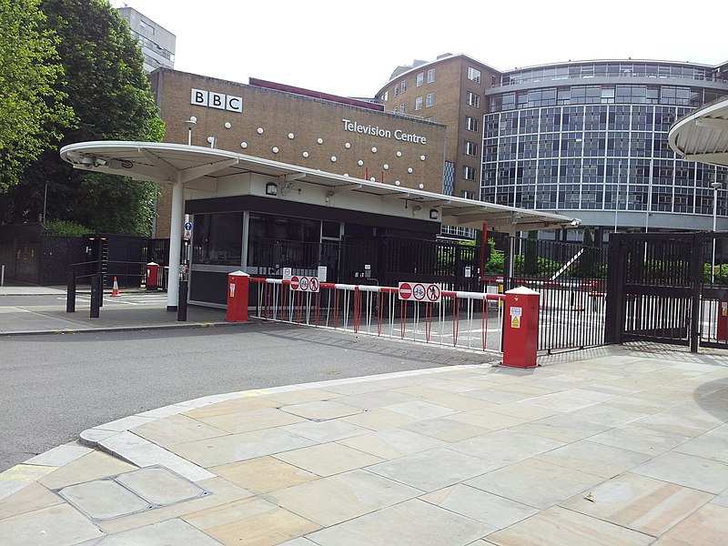 File:Wood Lane entrance to the BBC Television Centre (now closed) - geograph.org.uk - 3575409.jpg